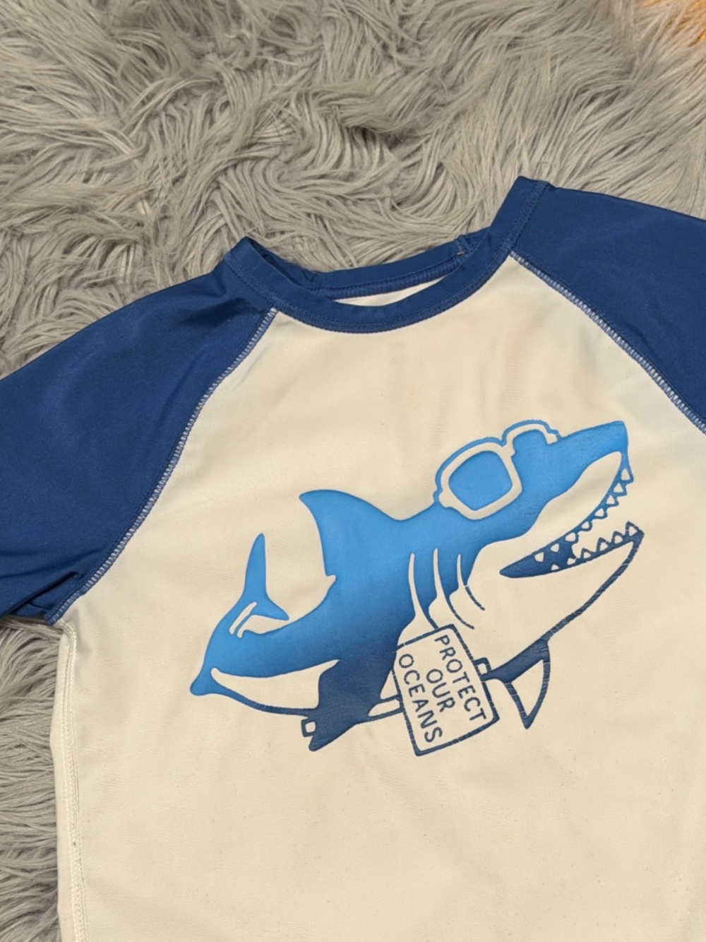 Gap Rashguard - Picture 3 of 6